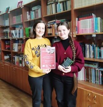 Вітаємо здобувачку освіти Анну Уварову та її керівника доцента Наталію Стахнюк з призовим місцем у Олімпіаді знань про Польщу «ŁUCKIE DIALOGI Z KULTURĄ POLSKĄ»