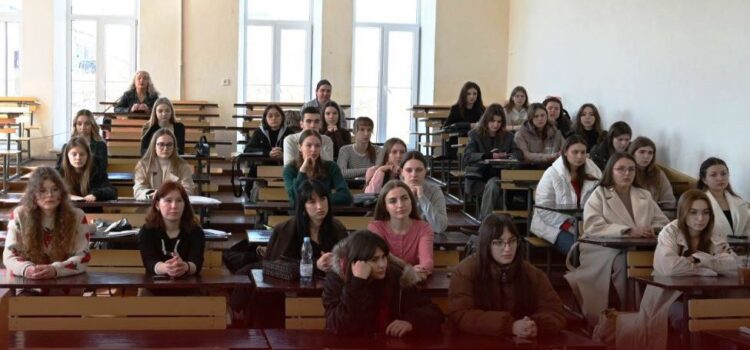 Безпека молоді: попередження протиправних дій і співпраця з правоохоронними органами Безпека молоді: попередження протиправних дій і співпраця з правоохоронними органами